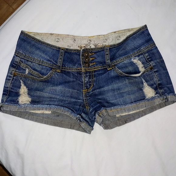 Vanilla Star denim shorts - Picture 1 of 3